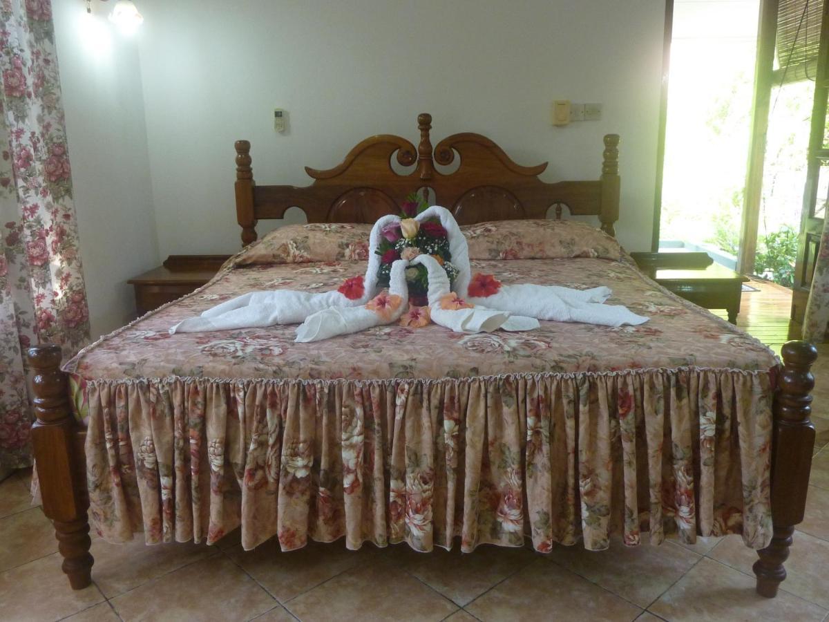 Beryl Guesthouse La Digue  Extérieur photo