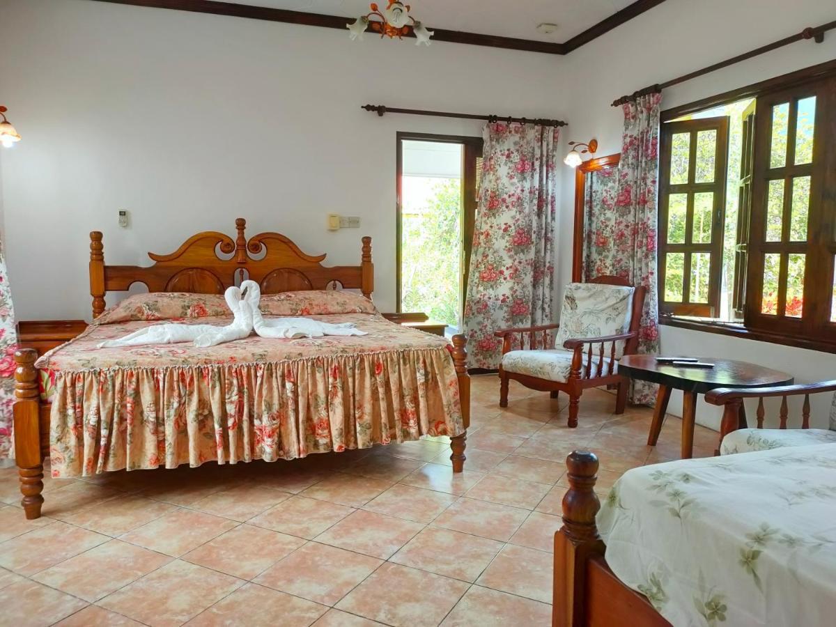 Beryl Guesthouse La Digue  Extérieur photo