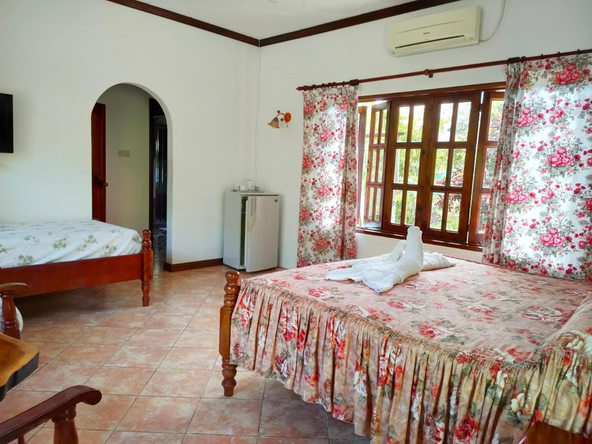 Beryl Guesthouse La Digue  Extérieur photo