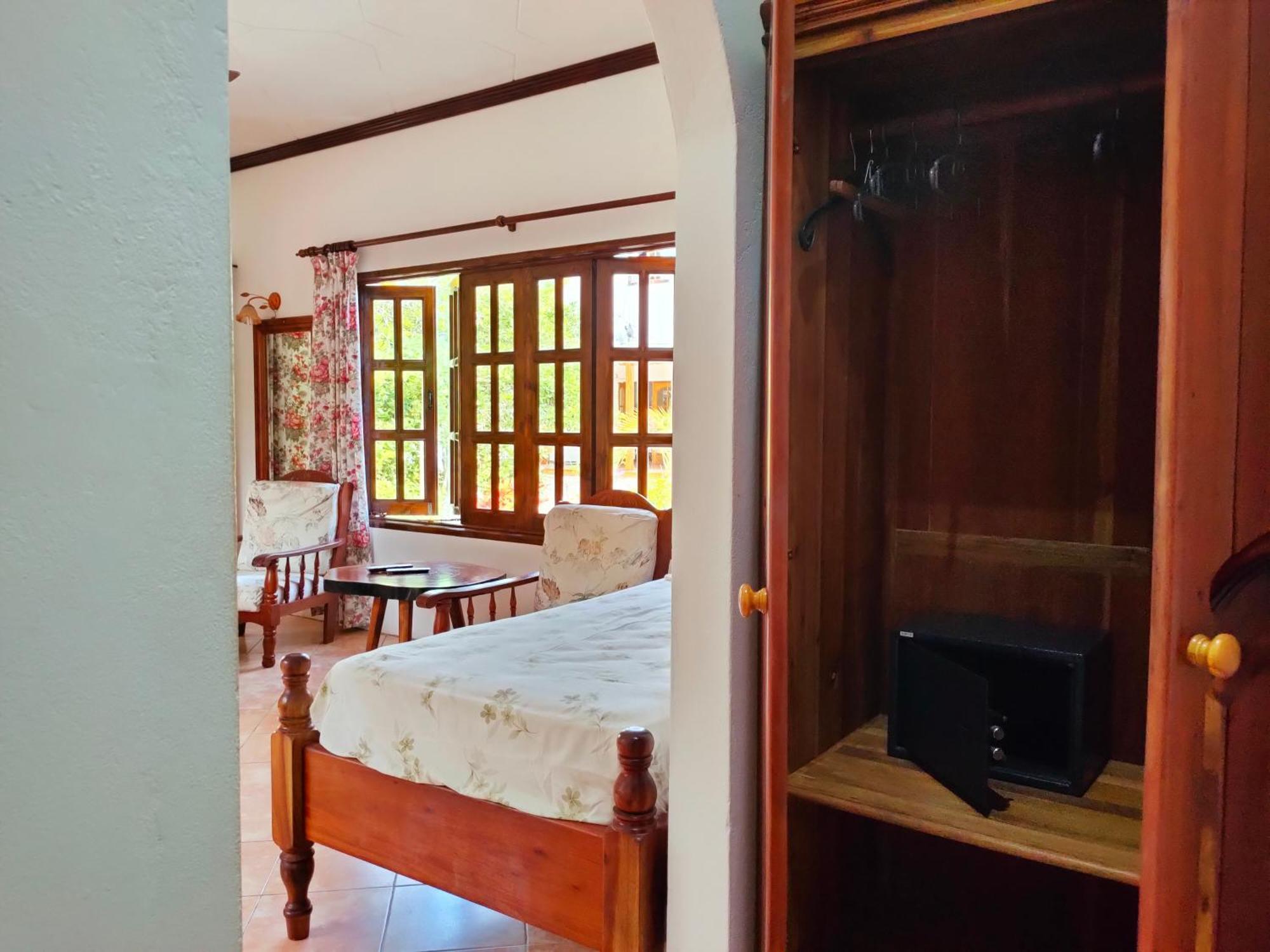 Beryl Guesthouse La Digue  Extérieur photo